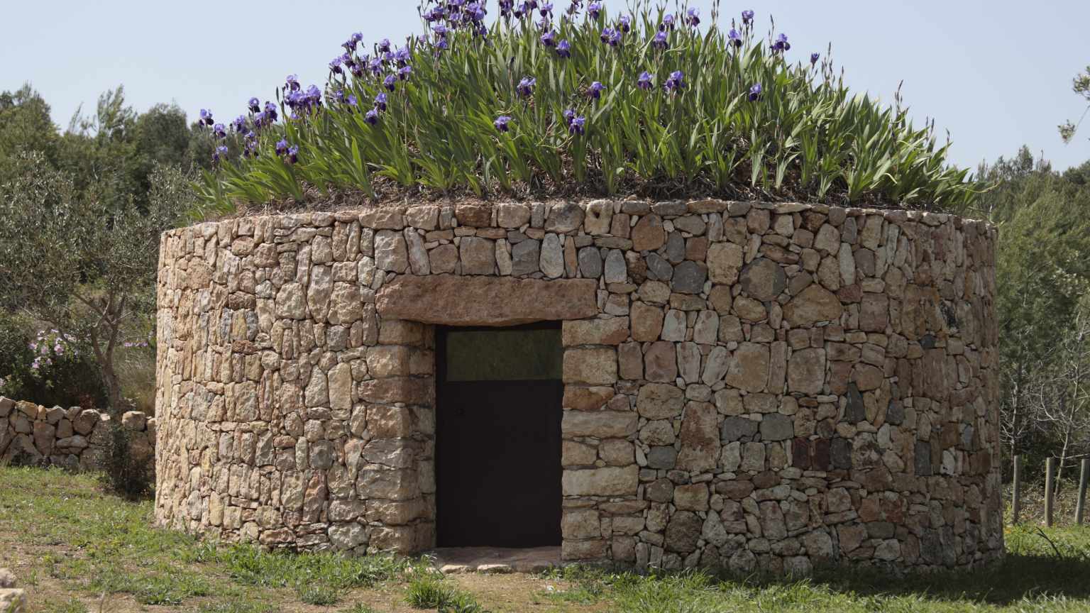 Exterior Barraca Forn (Barraca entre Vinyes). Exterior Barraca Forn (Barraca entre Vinyes).